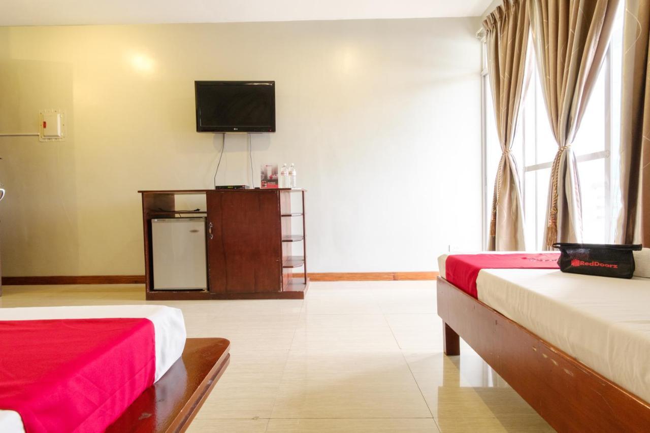 Reddoorz Near Camp Montelibano Hotel Bacolod Buitenkant foto